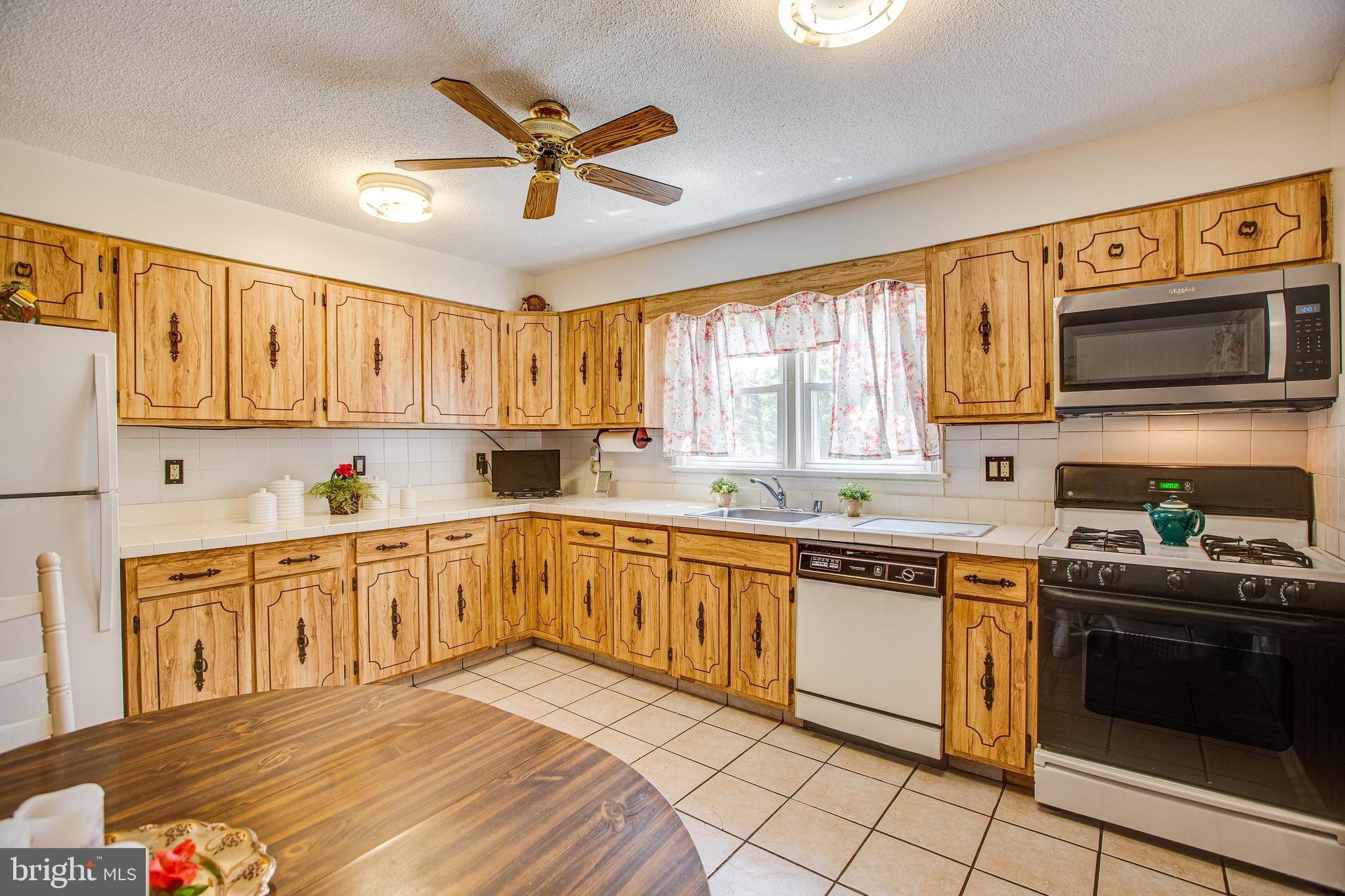 4041 C Street Triangle, VA 22172 - Photo 2 of 25 Gallery Image 2
