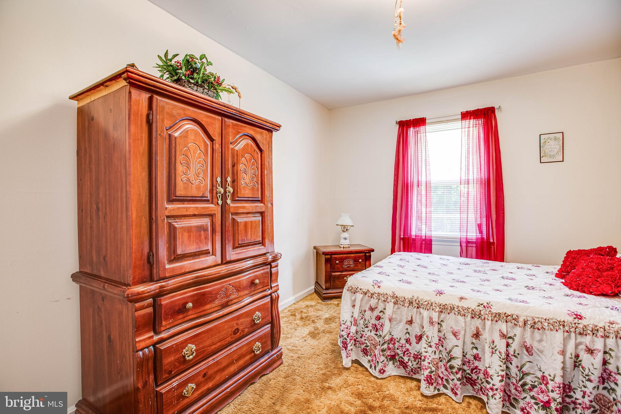 4041 C Street Triangle, VA 22172 - Photo 5 of 25 Gallery Image 5