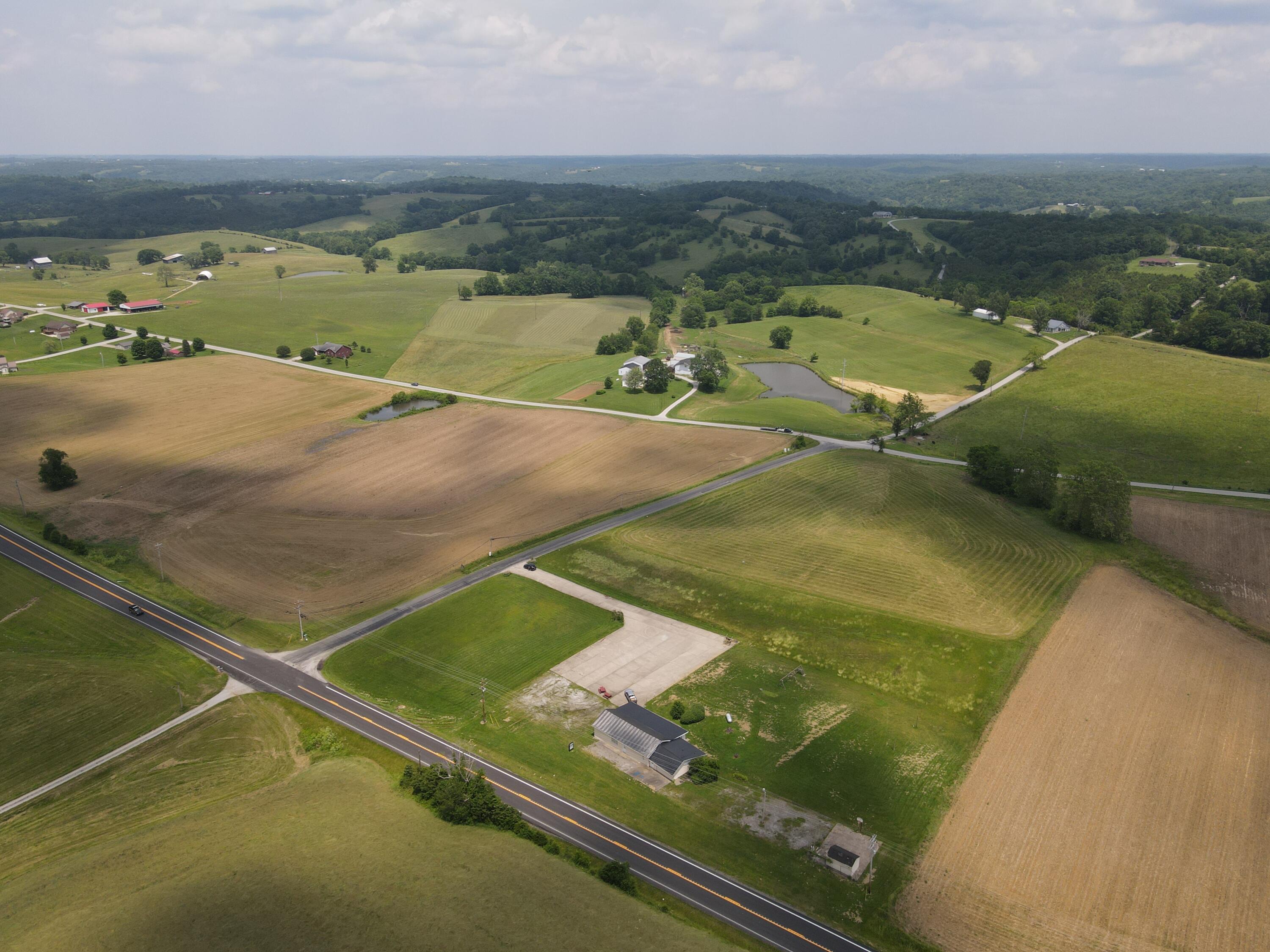 52 Bishop Ridge Road Falmouth, KY 41040 - Photo 7 of 37