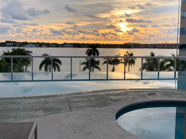 a view of a terrace with sky view