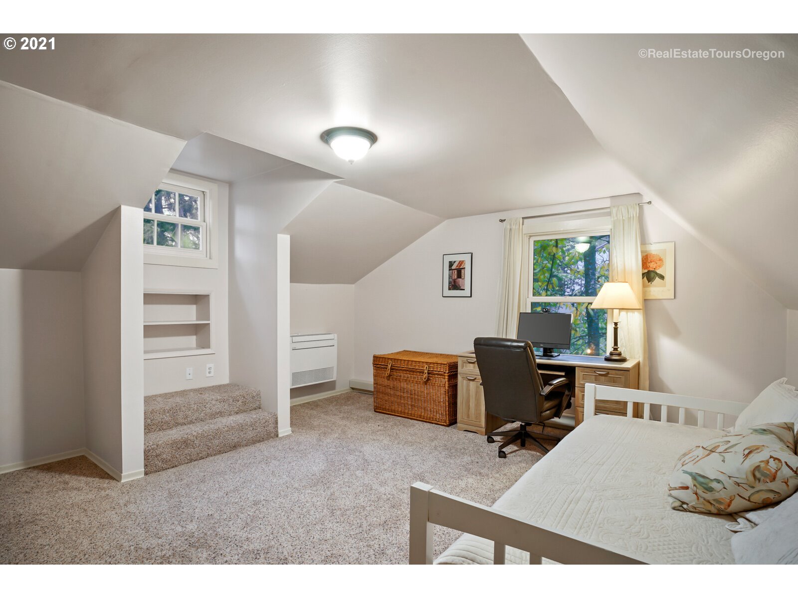 6810 Childs Road Lake Oswego, OR 97035 - Photo 22 of 32 Gallery Image 22