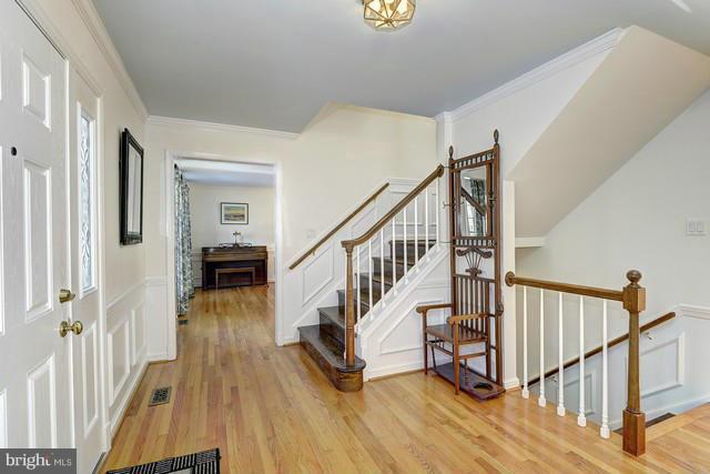 6205 Long Meadow Road McLean, VA 22101 - Photo 12 of 30 Foyer