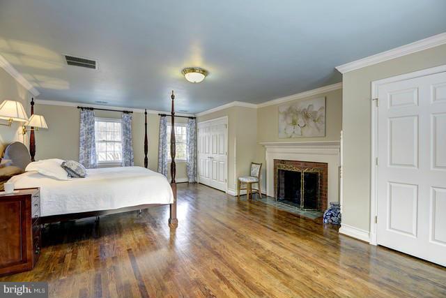 6205 Long Meadow Road McLean, VA 22101 - Photo 14 of 30 Bedroom (Master)