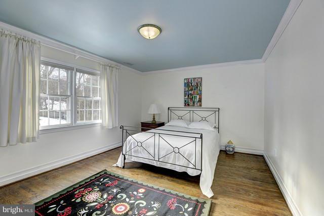 6205 Long Meadow Road McLean, VA 22101 - Photo 19 of 30 Bedroom 3 Upper Lvl