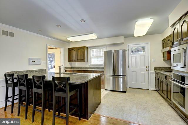 6205 Long Meadow Road McLean, VA 22101 - Photo 7 of 30 Kitchen