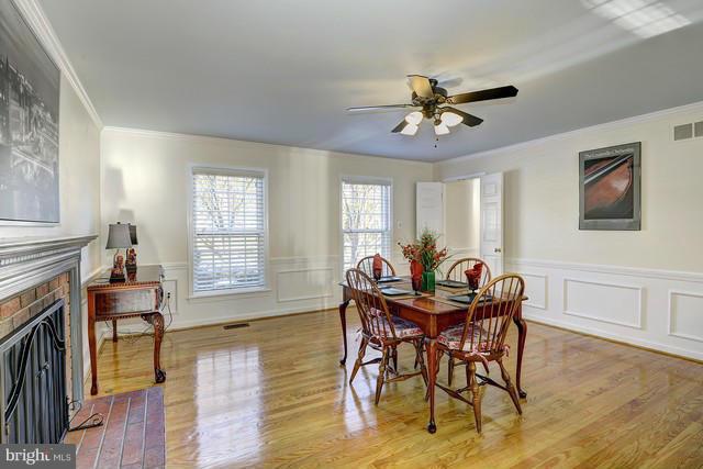 6205 Long Meadow Road McLean, VA 22101 - Photo 10 of 30 Family Room