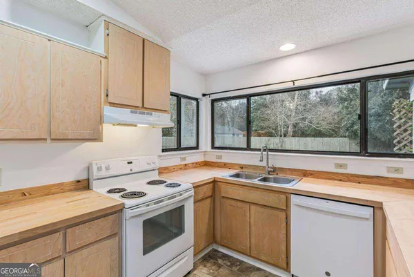 $2,400 | 104 Westridge Court, Kingsland, GA 31548