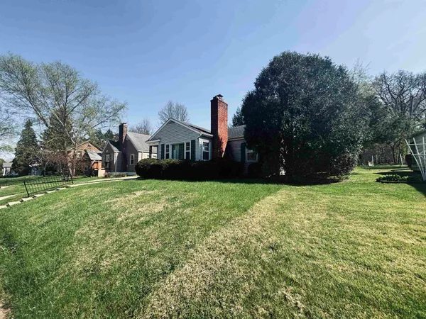 $90,000 | 1331 West Logan Street, Freeport, IL 61032