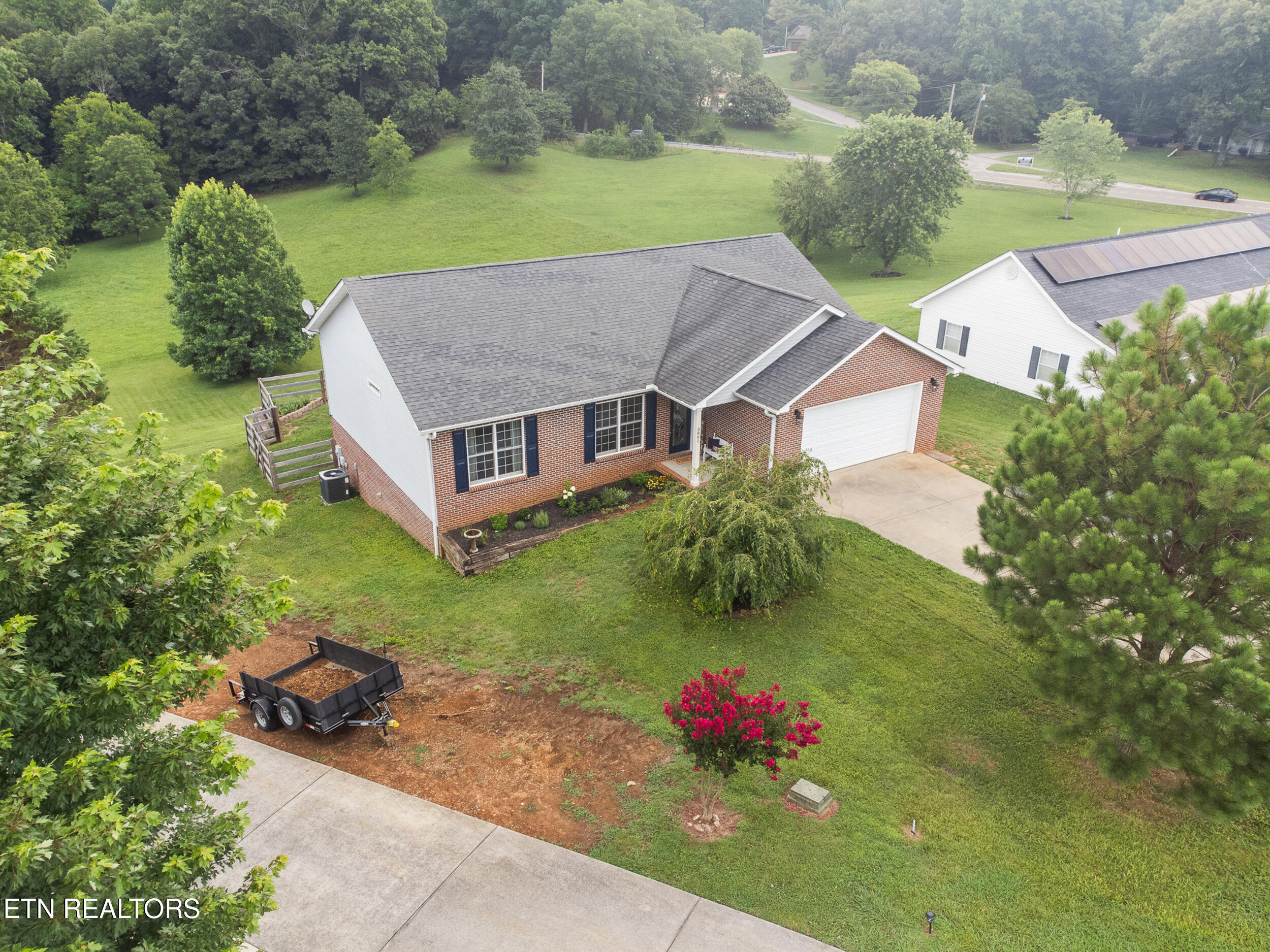 3861 Valentine Road Maryville, TN 37804 - Photo 1 of 34 Front left