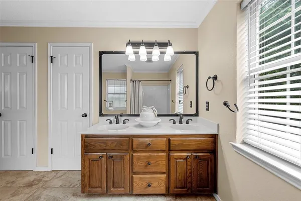 $995,000 | 743 Stillwater Road, Waco, TX 76708