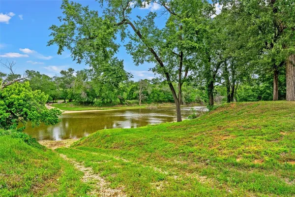 $995,000 | 743 Stillwater Road, Waco, TX 76708