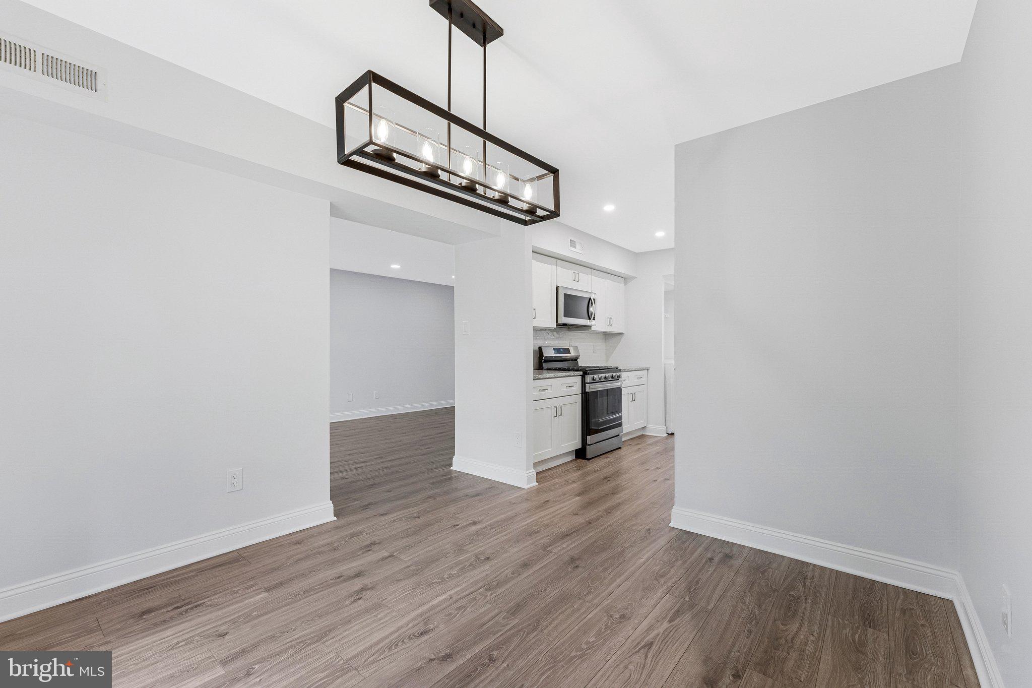2012 Colts Neck Road, Unit 21A Reston, VA 20191 - Photo 15 of 44 Modern elegance in open space.