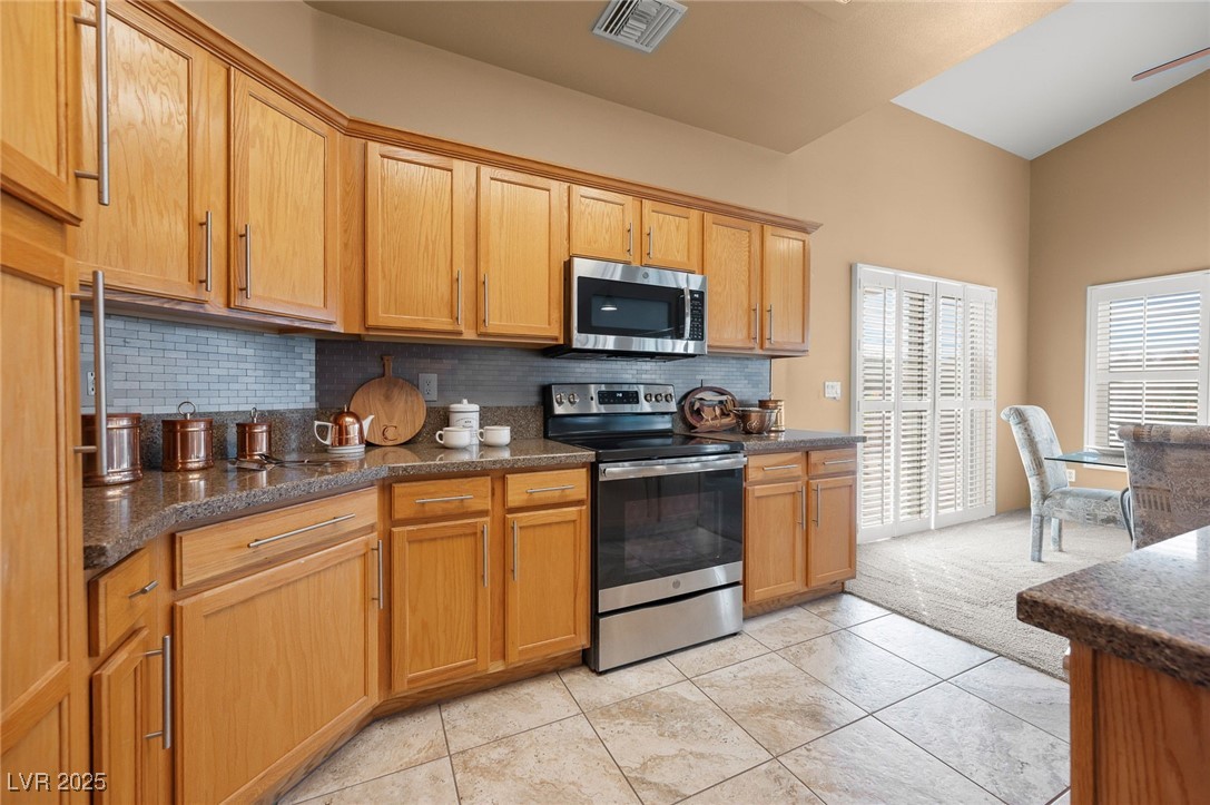 1214 Country Club Drive Laughlin, NV 89029 - Photo 18 of 54
