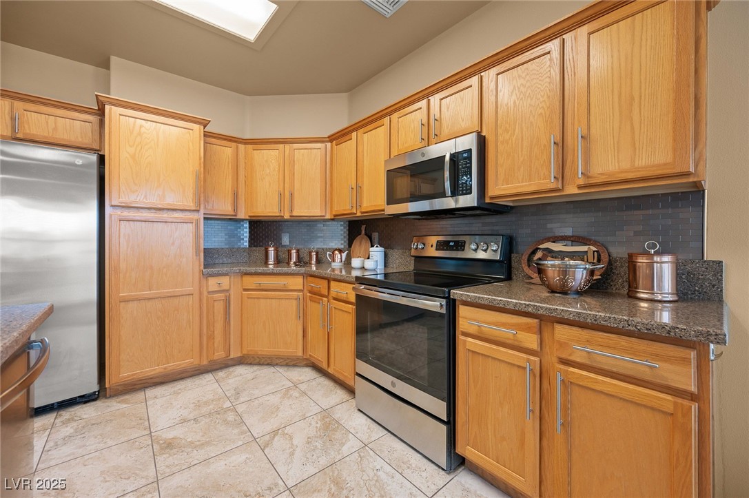 1214 Country Club Drive Laughlin, NV 89029 - Photo 19 of 54