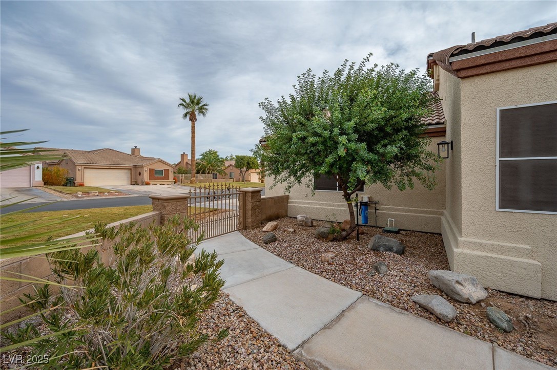 1214 Country Club Drive Laughlin, NV 89029 - Photo 6 of 54