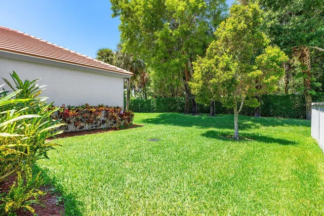 $695,000 | 473 Cottagewood Lane, Royal Palm Beach, FL 33411
