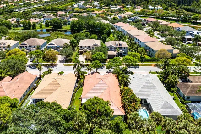 $695,000 | 473 Cottagewood Lane, Royal Palm Beach, FL 33411