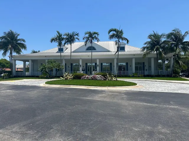 $695,000 | 473 Cottagewood Lane, Royal Palm Beach, FL 33411