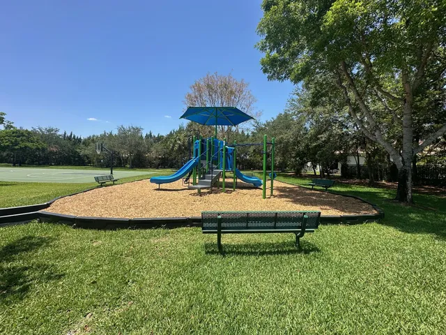 $695,000 | 473 Cottagewood Lane, Royal Palm Beach, FL 33411