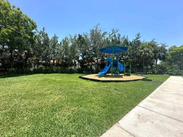 $695,000 | 473 Cottagewood Lane, Royal Palm Beach, FL 33411