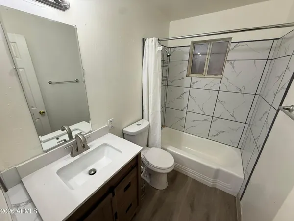 $1,050 | 3839 West Hazelwood Street, Unit 5, Phoenix, AZ 85019