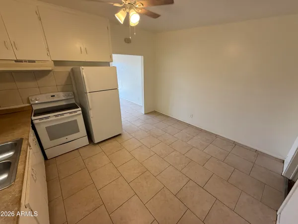 $1,295 | 3839 West Hazelwood Street, Unit 5, Phoenix, AZ 85019
