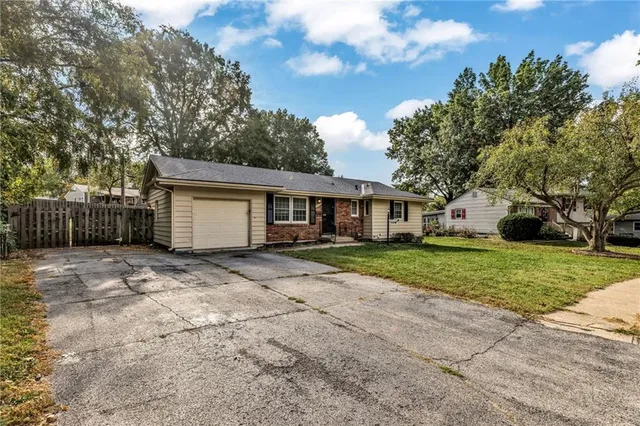 $265,000 | 16409 East 31st Street South, Independence, MO 64055