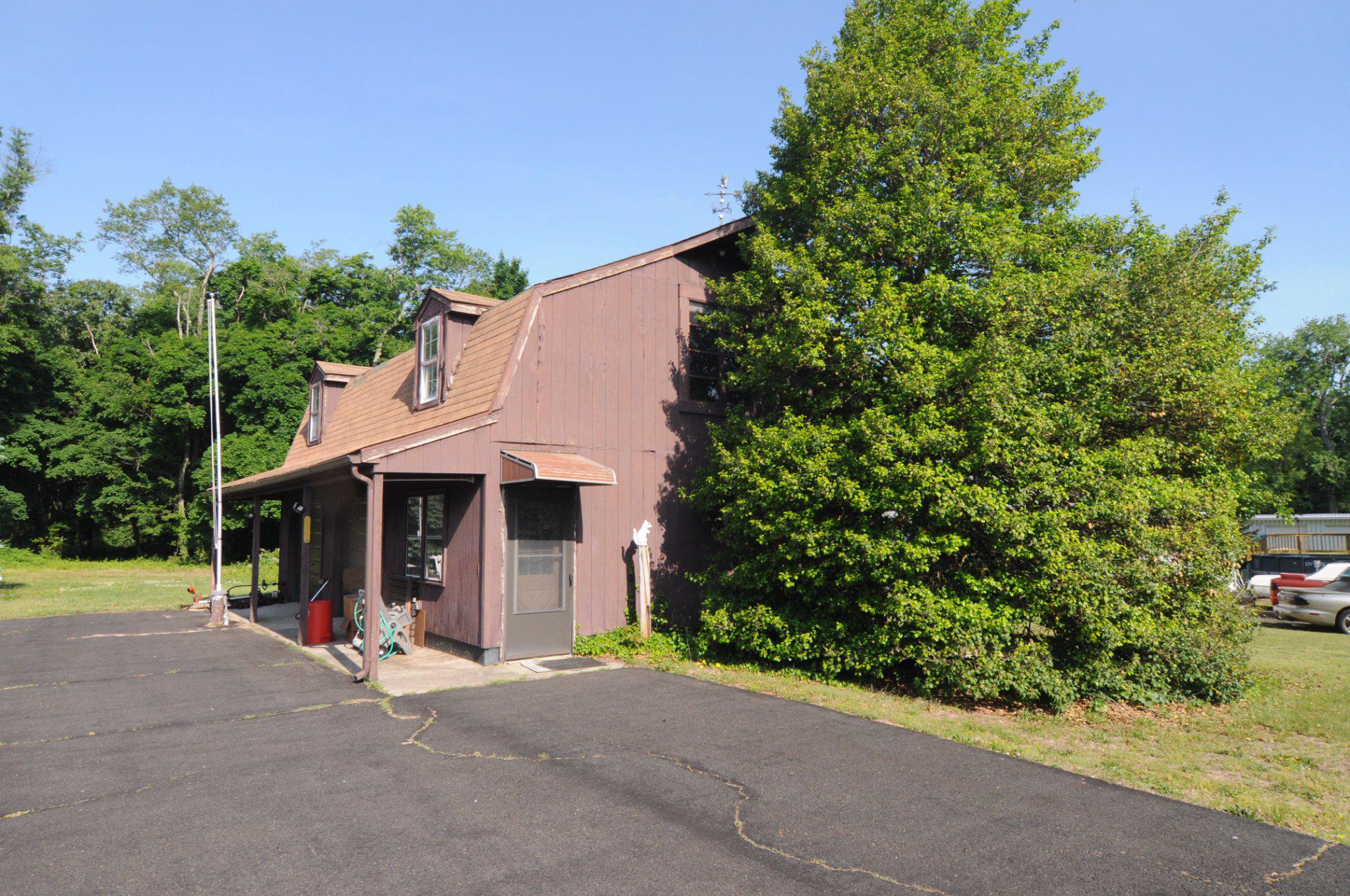 1940 South Main Road Vineland, NJ 08360 - Photo 9 of 36 Charming rustic retreat awaits you.