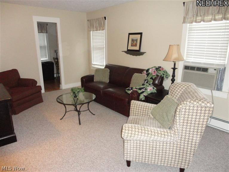 1365 State Road Hinckley, OH 44233 - Photo 22 of 25 Additional Living Suite - Spacious Living Room