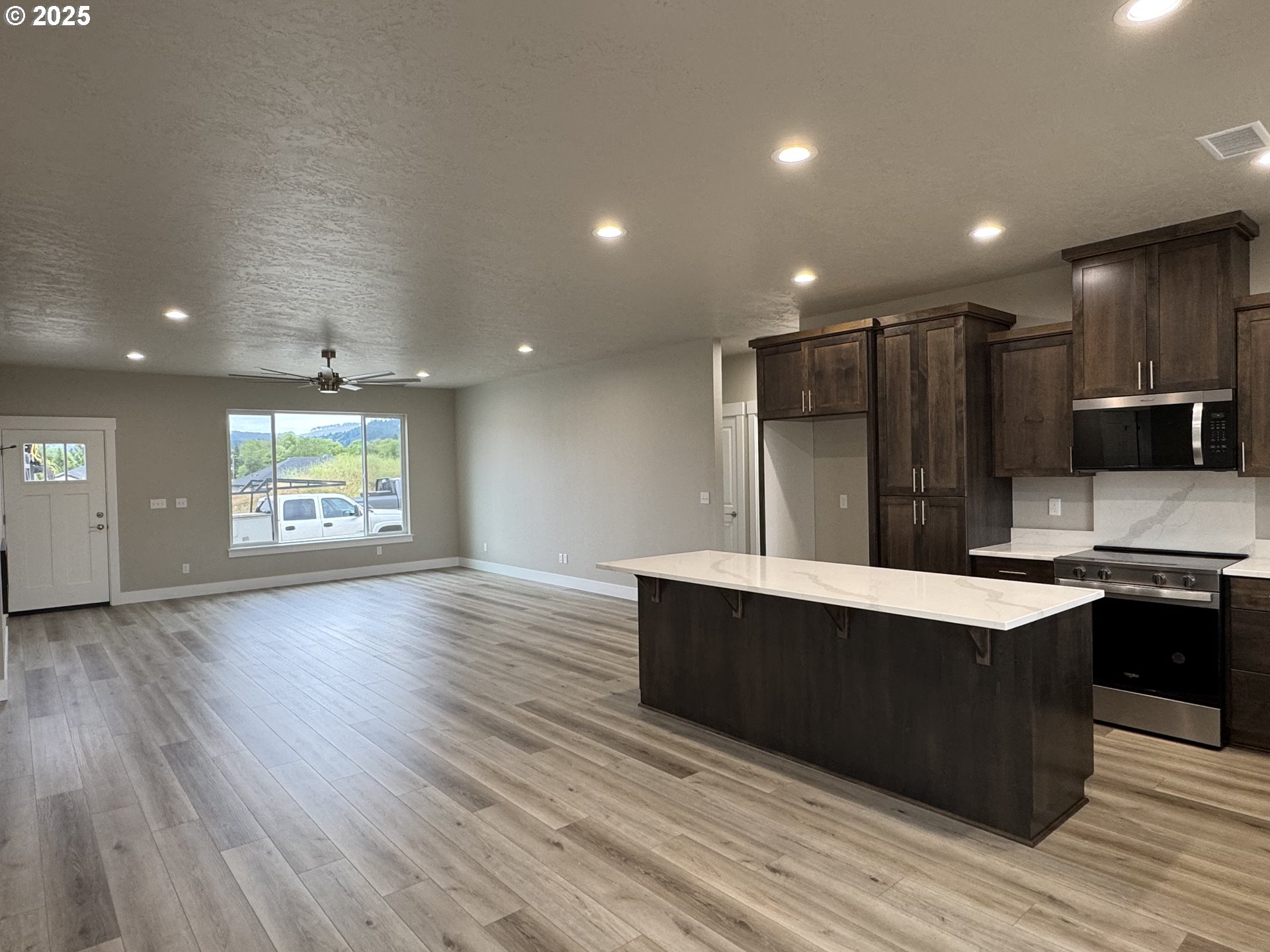 149 Coles Valley Street Sutherlin, OR 97479 - Photo 12 of 28