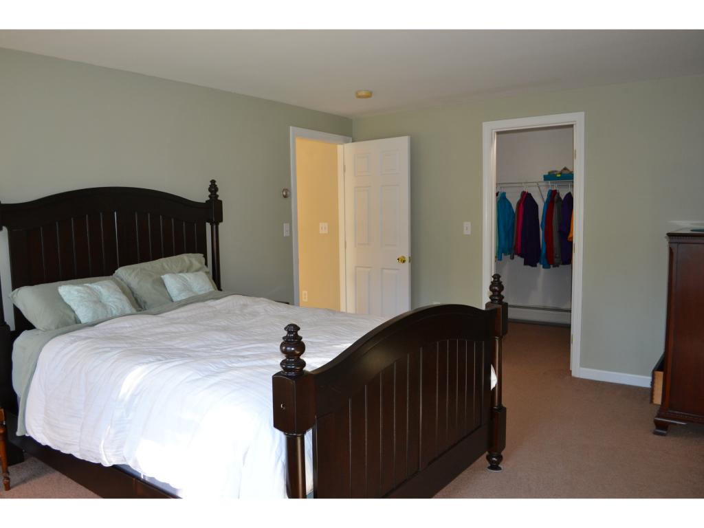 366 Bodwell Road Manchester, NH 03109 - Photo 17 of 30