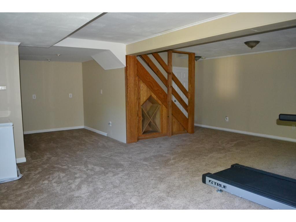 366 Bodwell Road Manchester, NH 03109 - Photo 23 of 30