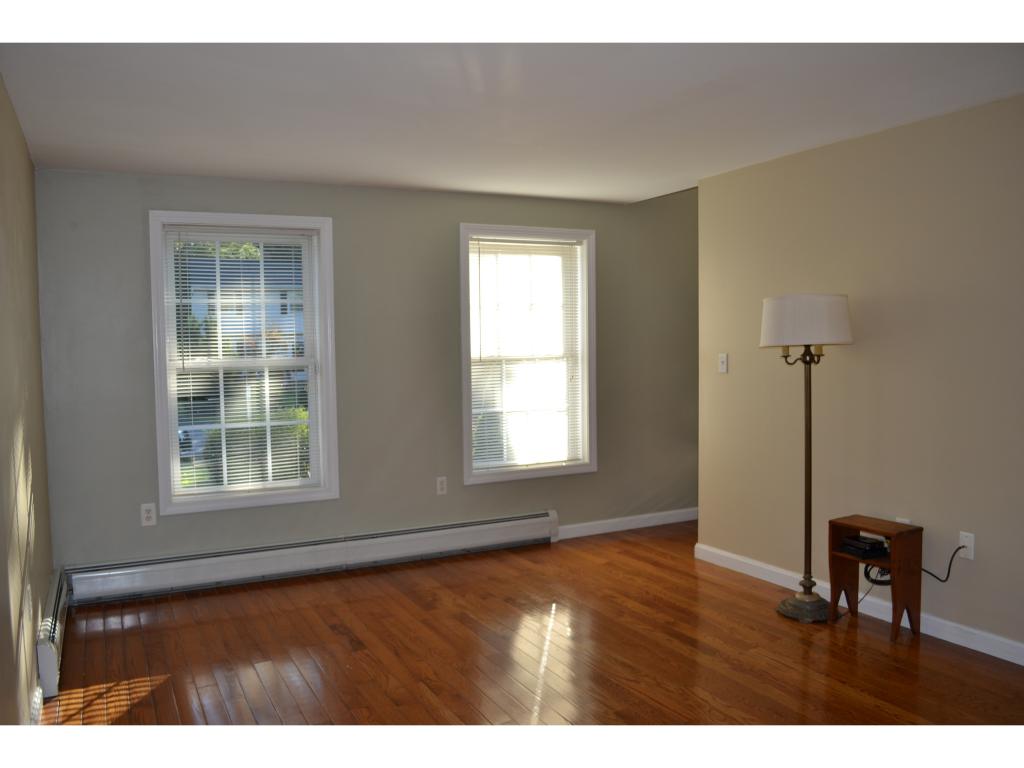 366 Bodwell Road Manchester, NH 03109 - Photo 10 of 30