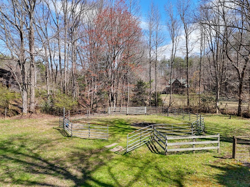 1275 Hells Hollow Road Blue Ridge, GA 30513 - Photo 13 of 61 Gallery Image 13