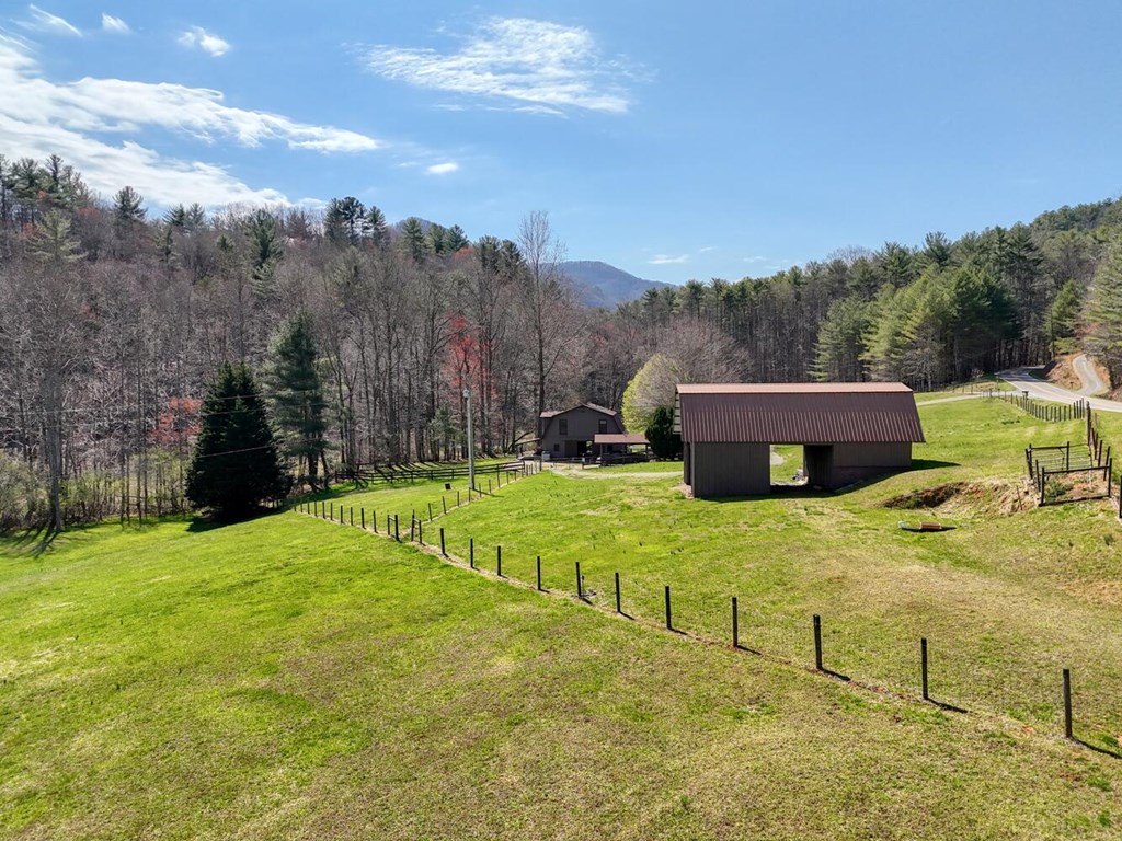 1275 Hells Hollow Road Blue Ridge, GA 30513 - Photo 17 of 61 Gallery Image 17