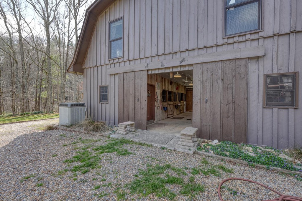 1275 Hells Hollow Road Blue Ridge, GA 30513 - Photo 23 of 61 Gallery Image 23