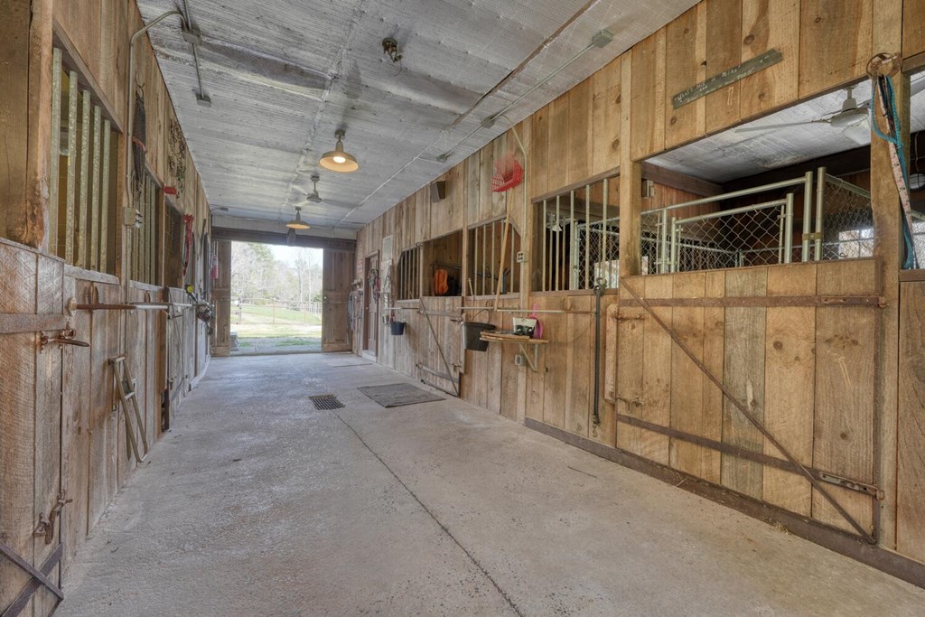 1275 Hells Hollow Road Blue Ridge, GA 30513 - Photo 24 of 61 Gallery Image 24