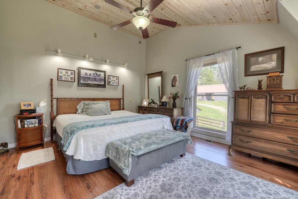 1275 Hells Hollow Road Blue Ridge, GA 30513 - Photo 45 of 61 Gallery Image 45