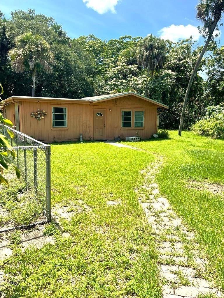 2913 Riverland Road Fort Lauderdale, FL 33312 - Photo 6 of 15 a view of an outdoor space and a yard