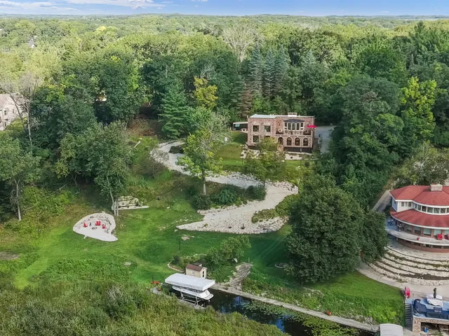 $1,499,700 | W5505 Rocky Road, La Grange, WI 53121