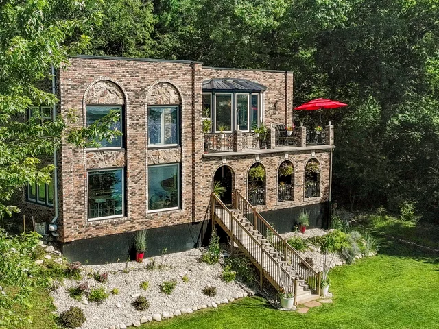 $1,499,700 | W5505 Rocky Road, La Grange, WI 53121