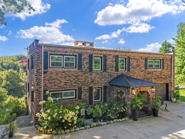 $1,499,700 | W5505 Rocky Road, La Grange, WI 53121