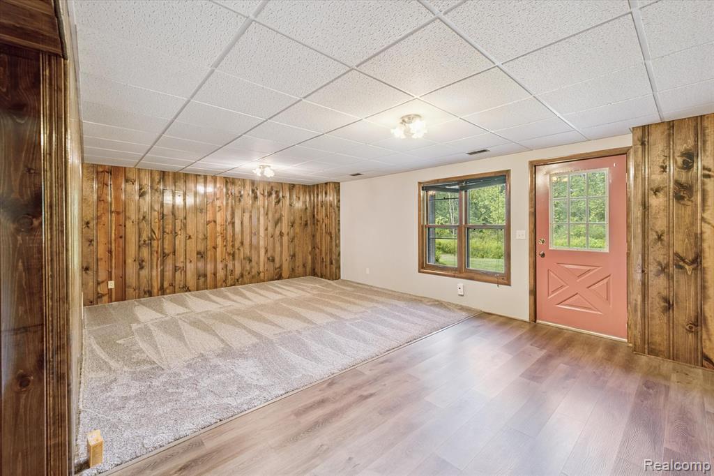 10419 Maple Road Hartland, MI 48353 - Photo 24 of 35