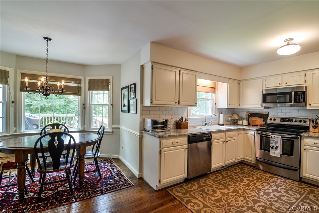 4200 Hobblebush Terrace Moseley, VA 23120 - Photo 11 of 41 Gallery Image 11