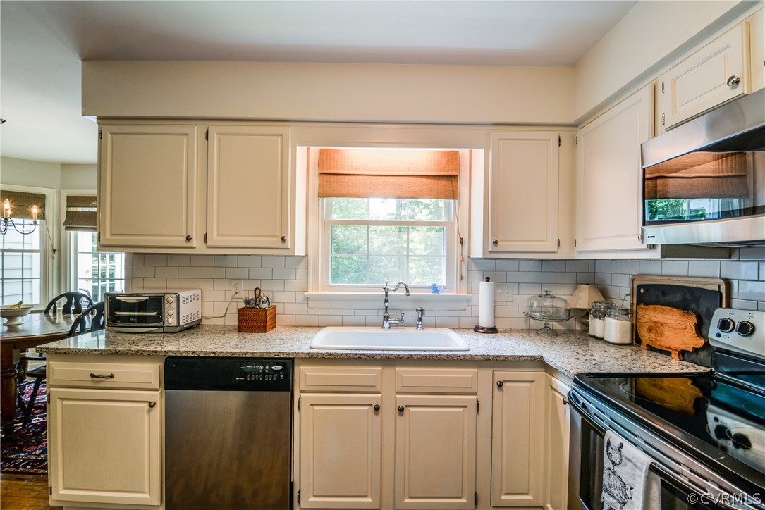 4200 Hobblebush Terrace Moseley, VA 23120 - Photo 13 of 41 Gallery Image 13