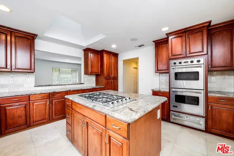 $1,825,000 | 2746 Malcolm Avenue, Los Angeles, CA 90064