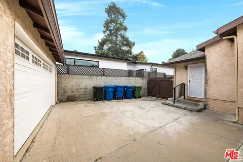 $1,825,000 | 2746 Malcolm Avenue, Los Angeles, CA 90064