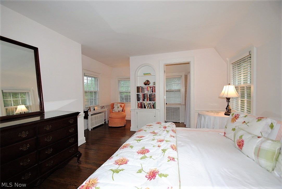 2862 Manchester Road Shaker Heights, OH 44122 - Photo 17 of 25 Lovely guest bedroom with rear yard views and attached bath