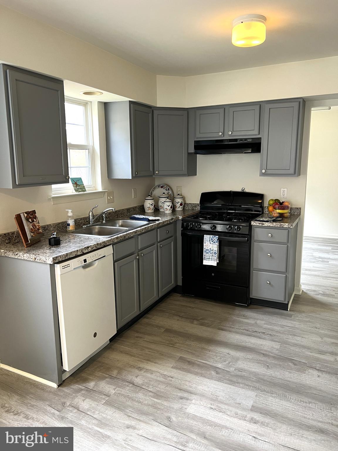 560 South Pitney Road Absecon, NJ 08205 - Photo 6 of 32 Kitchen