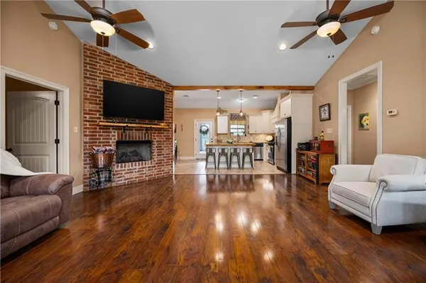 $290,000 | 291 Price Road, Pollock, LA 71467